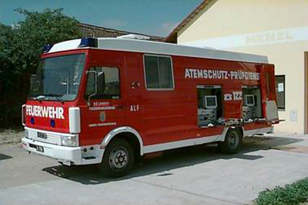 Firmengeschichte: Atemschutz-Prüffahrzeug des NÖ LFV